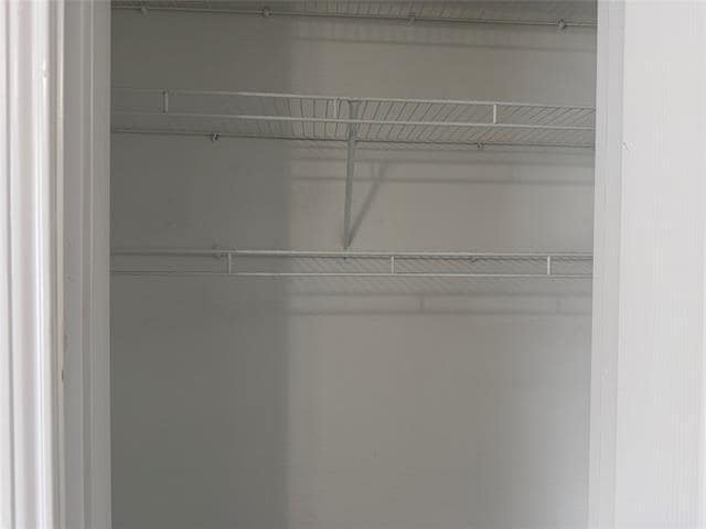 Building Photo - 817 Live Oak Dr