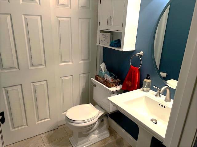 Powder Room with Laundry - 61 Stonyridge Dr