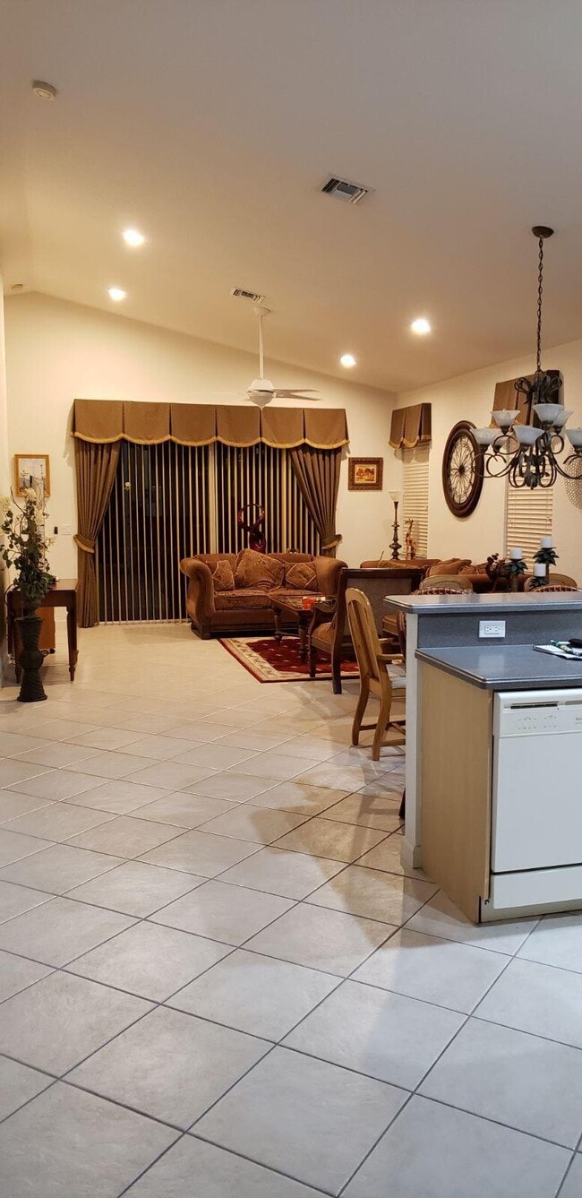 Building Photo - 6037 Rossmoor Lakes Ct