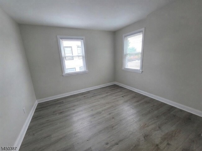 Building Photo - 166 Carmita Ave