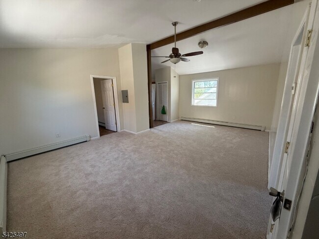 Building Photo - 74 Spring St