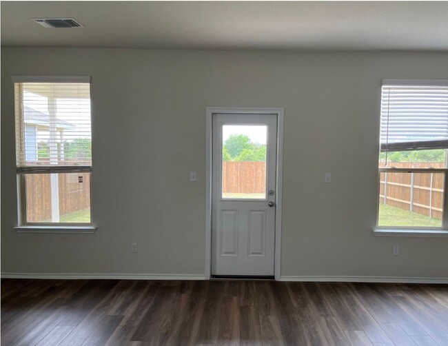 Building Photo - 209 Prairie Falcon Wy