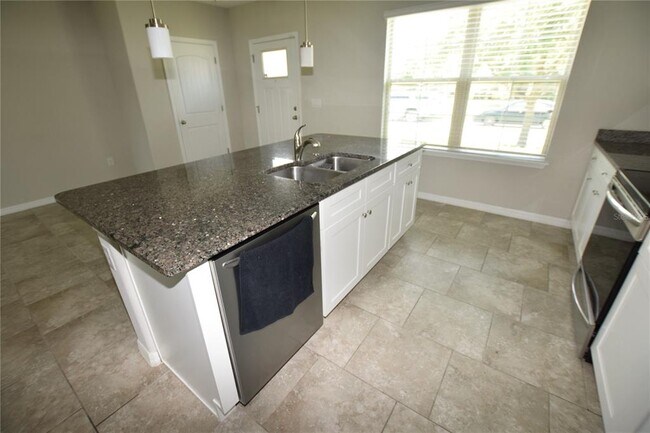Building Photo - 16097 Pebble Blf Lp