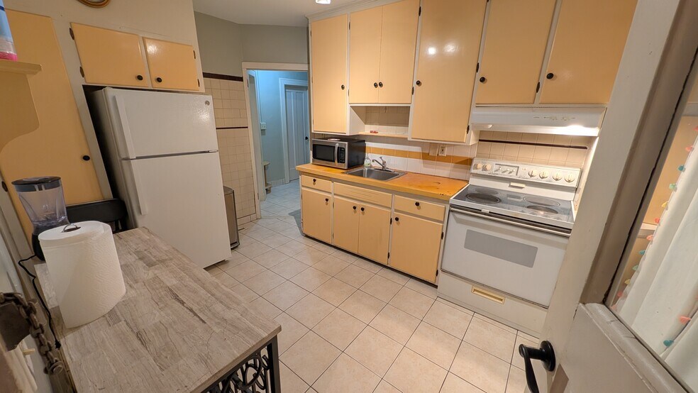 Building Photo - 4527 Tuxedo Ave