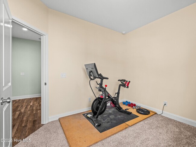 Building Photo - 151 Broadleaf Dr