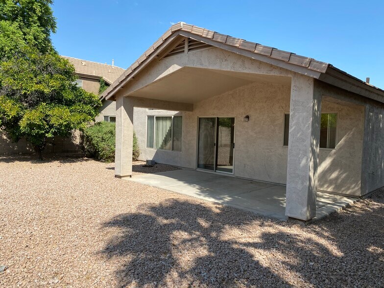 Building Photo - 763 W Canary Way