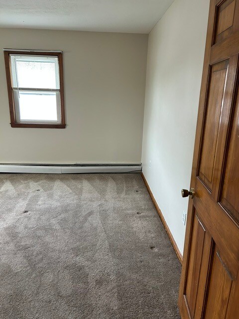 Building Photo - 122 Kinsley St