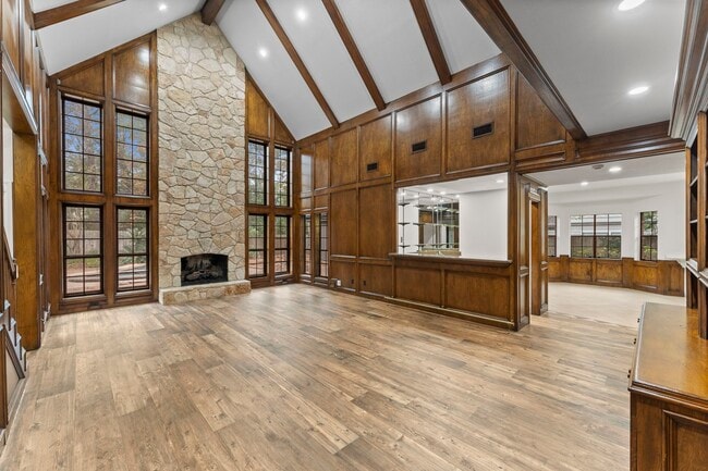 Building Photo - 6 Thornhedge Ct