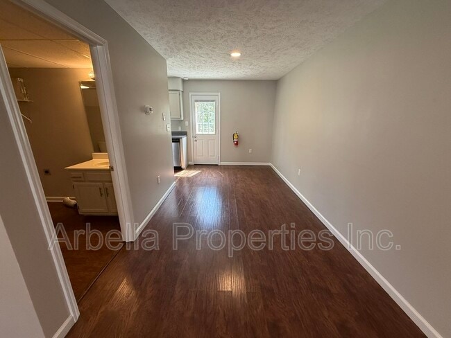 Building Photo - 2637 US-11W