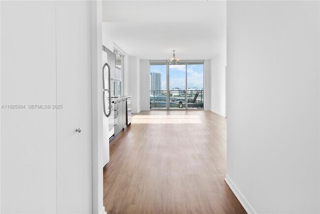 Building Photo - 90 SW 3rd St