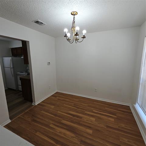 Building Photo - 1400 Darr St