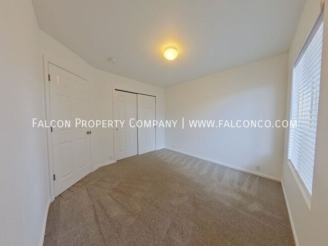 Building Photo - 1757 Flintshire St