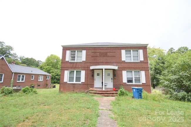 Building Photo - 614 N Ellis St