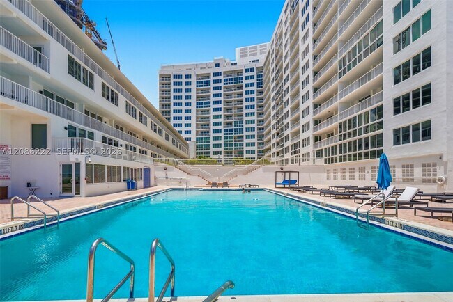 Building Photo - 5401 Collins Ave