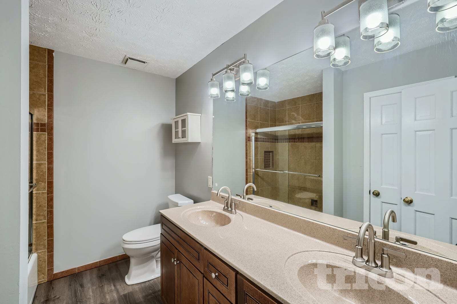 Building Photo - 3944 River Dr SW