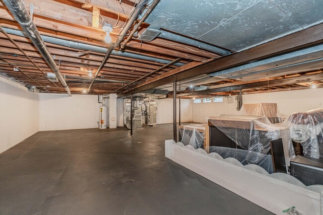 Building Photo - 22745 Wrexford Dr