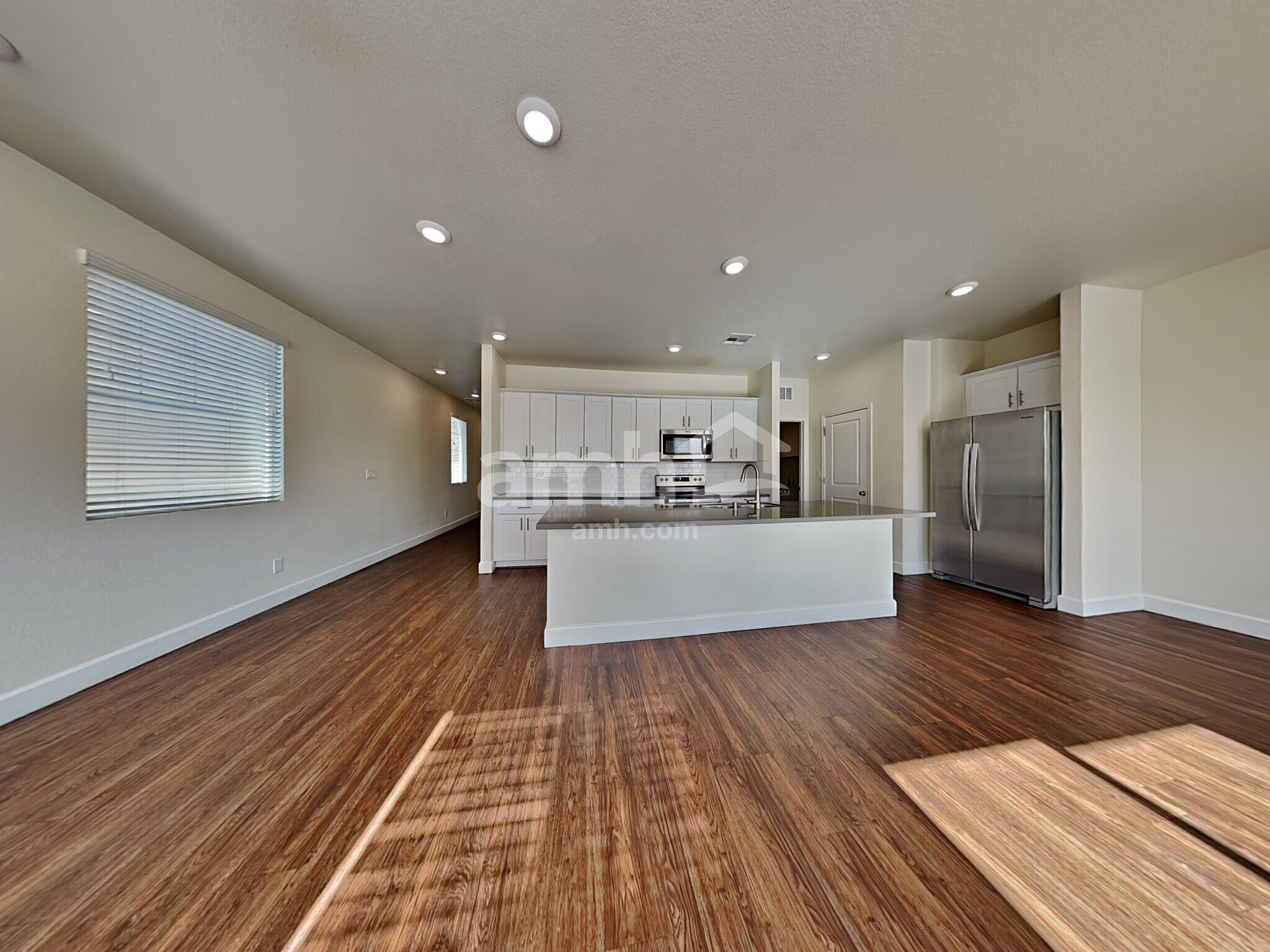 Building Photo - 1805 Viaggio Ave