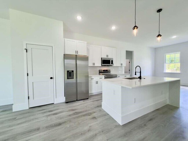 Building Photo - 15775 SW 59th Avenue Rd