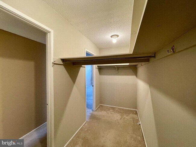 Building Photo - 6101 Edsall Rd