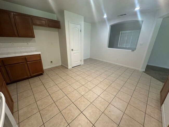 Building Photo - 5413 Coastal Wind St