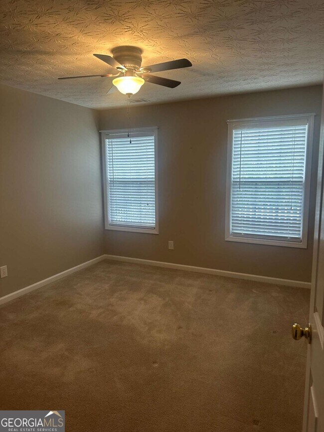 Building Photo - 4138 Deer Springs Way