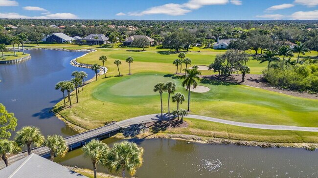 Building Photo - This 2 bedroom plus den, 2 bath condo with a one car garage offers expansive golf course and lake...