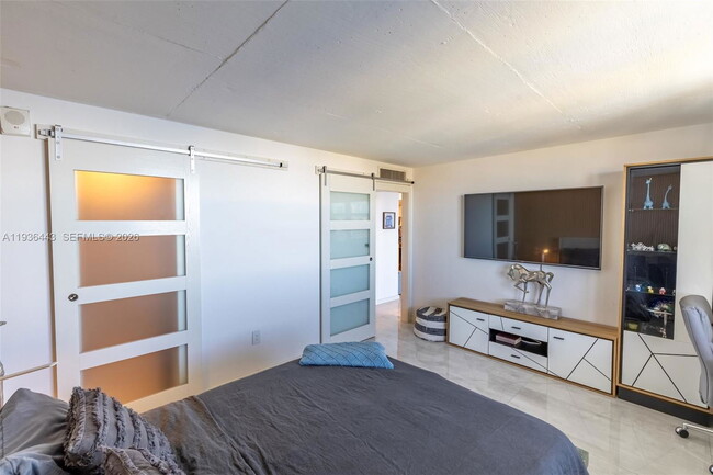 Building Photo - 2841 NE 163rd St