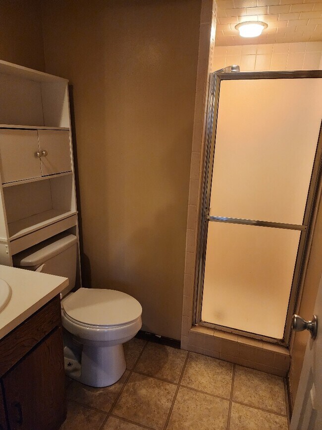 Building Photo - 4906 Yorkshire Dr