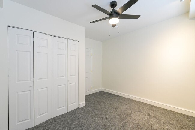 Building Photo - Charming 2BR in the Heart of East Passyunk — Steps to Philly's Best Dining!