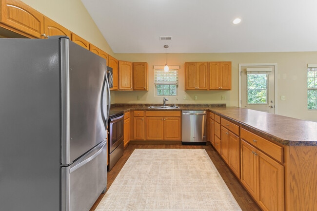 Building Photo - N7439 Mariner Hills Cir