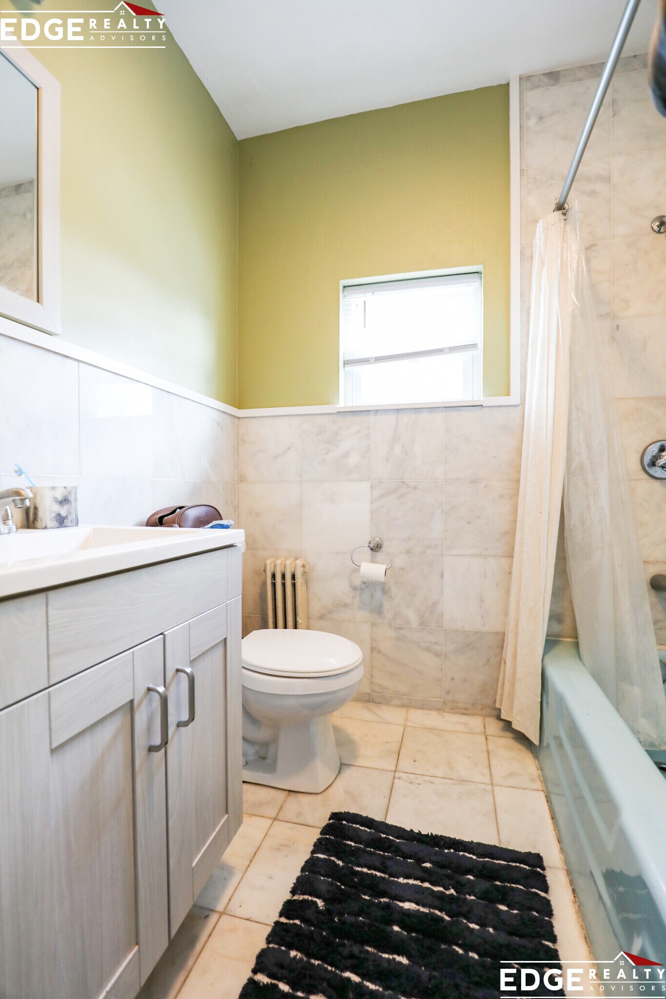 Building Photo - 72 Orange St