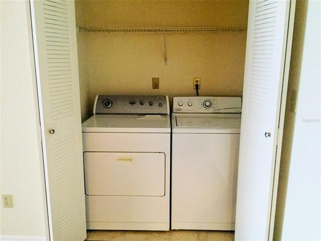 Building Photo - 10263 Gandy Blvd N