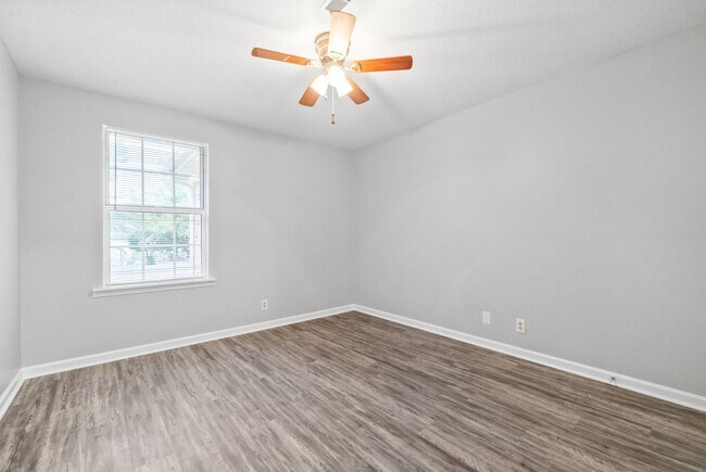 Building Photo - 630 R S Bradley Blvd