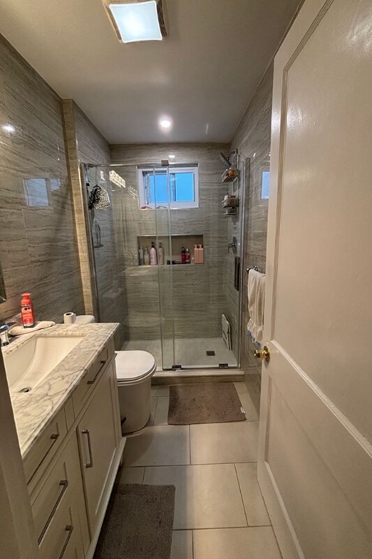 Building Photo - 68 Duncan Ave