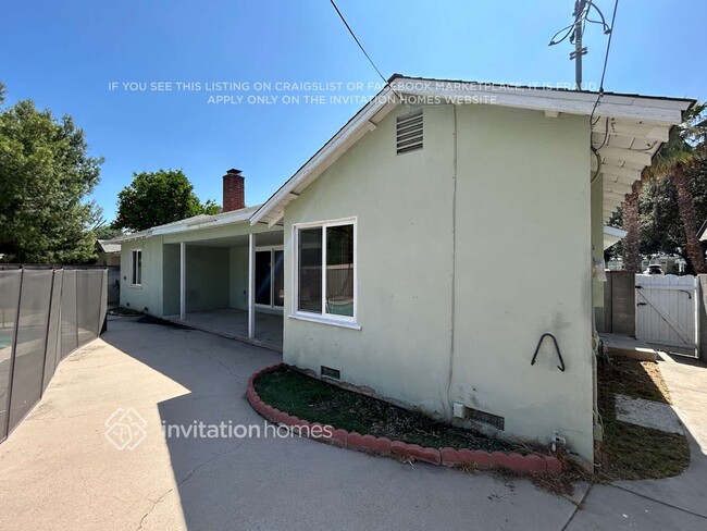 Building Photo - 8852 Casaba Ave