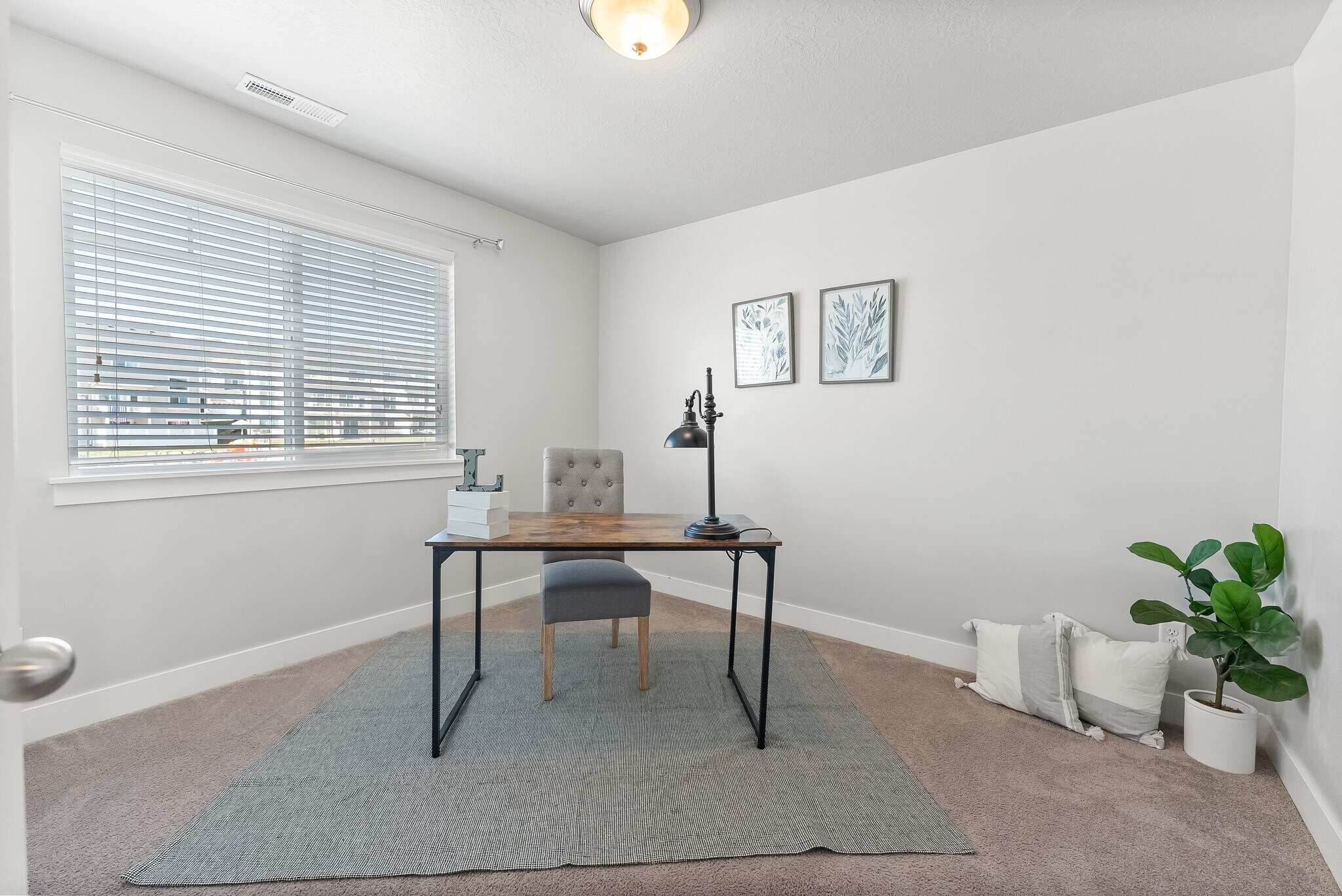 Building Photo - 14549 S Juniper Shade Dr