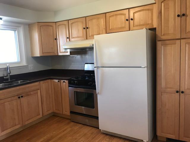 Building Photo - 2865 Burlington St