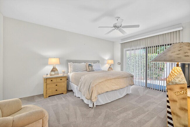 Building Photo - 55105 Oak-Hill