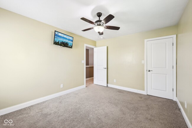 Building Photo - 13163 N Departure Boulevard W