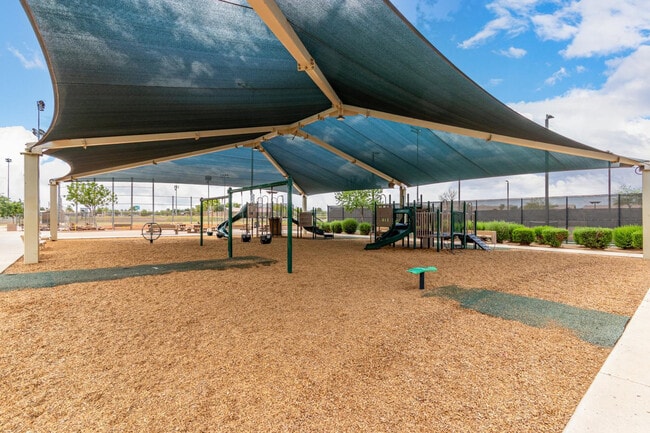 Building Photo - 41342 W Capistrano Dr