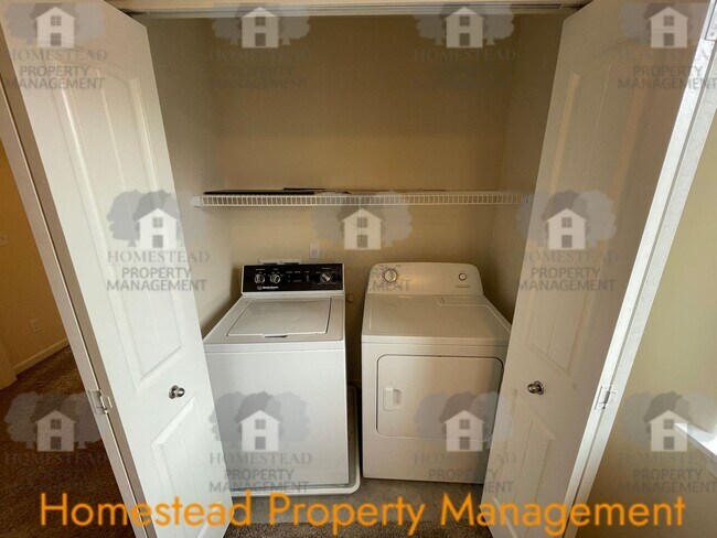 Building Photo - 476