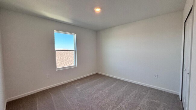 Building Photo - Spacious 5-Bedroom Home Designed for Comfort & Modern Living