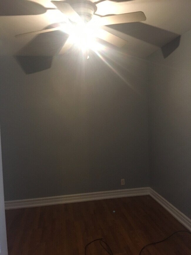 Building Photo - 2029 Russell Blvd