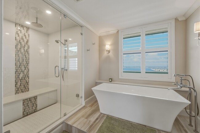 Building Photo - 9900 S Ocean Dr