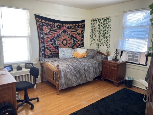bedroom - 1620 W Fredonia Ave