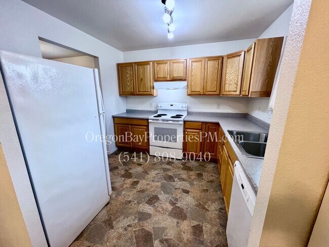 Building Photo - Blanco Ave. Duplexes