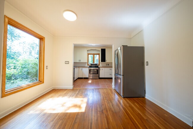 Building Photo - 14510 Gleason Lake Dr