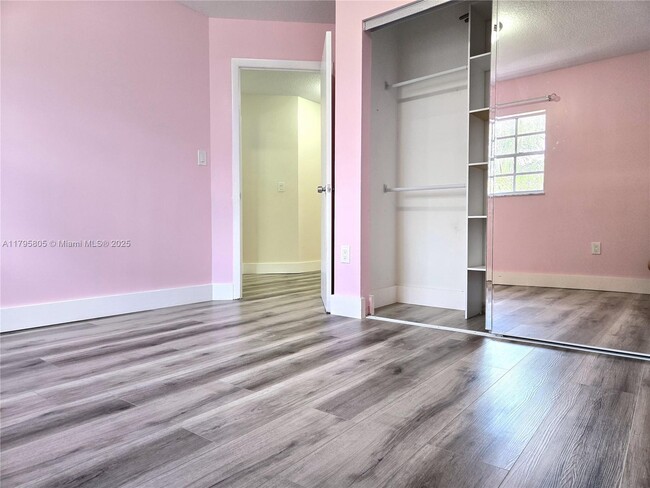 Building Photo - 12423 NW 7th Ln