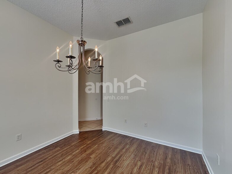 Building Photo - 2532 Creekfront Dr