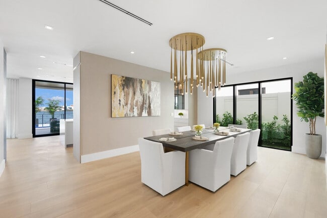 Building Photo - 1957 Harbourview Dr